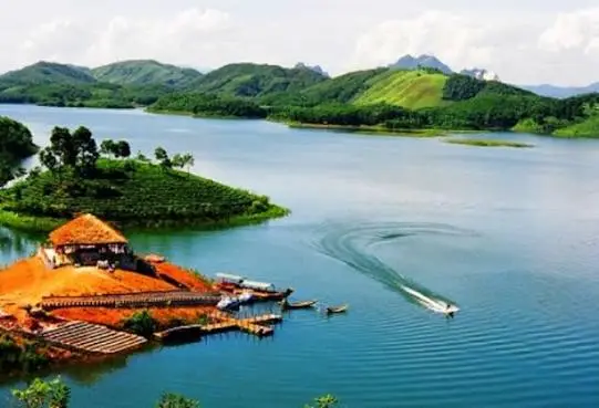 Hồ Thác Bà tại Lào Cai - Điểm du lịch thiên nhiên đẹp