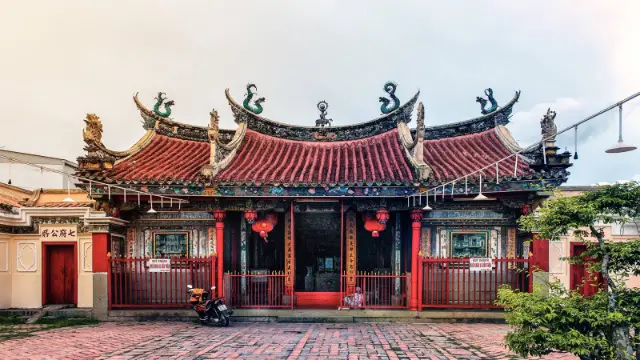 Chùa Ông Cần Thơ điểm đến du lịch tôn giáo nổi tiếng tại Cần Thơ